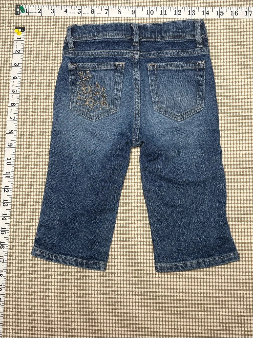 Y2K OshKosh B’gosh Girls Denim Capri Jeans Size 6 Embroidered Floral